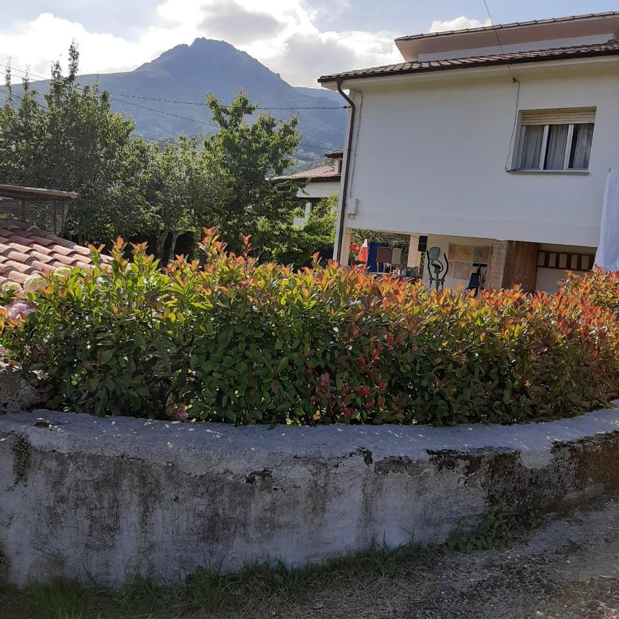 Vila La Pescal Arriondas Exteriér fotografie